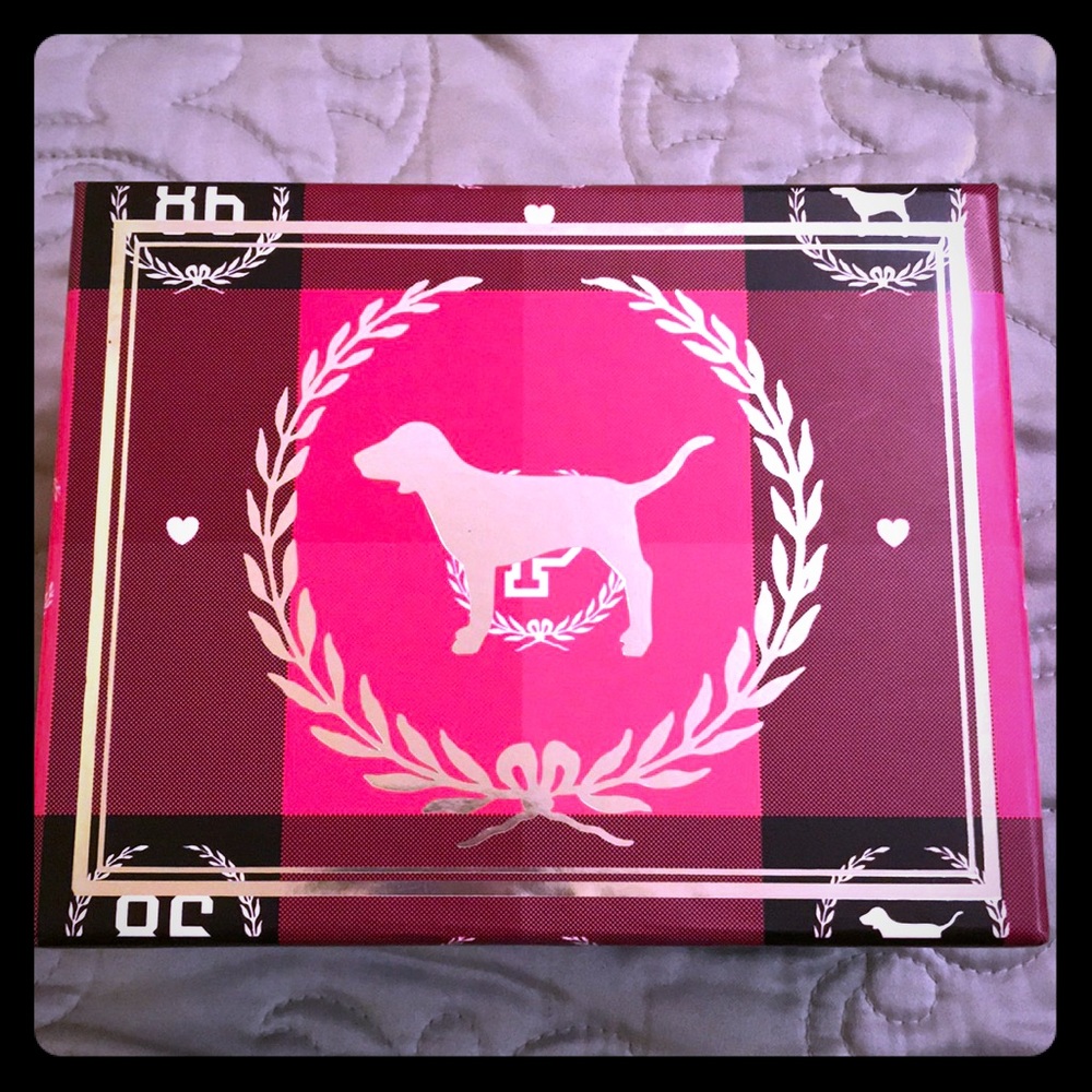 Victoria’s Secret PINK gift box 🎁